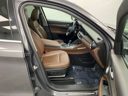 Used 2019 Alfa Romeo Stelvio Ti image 21