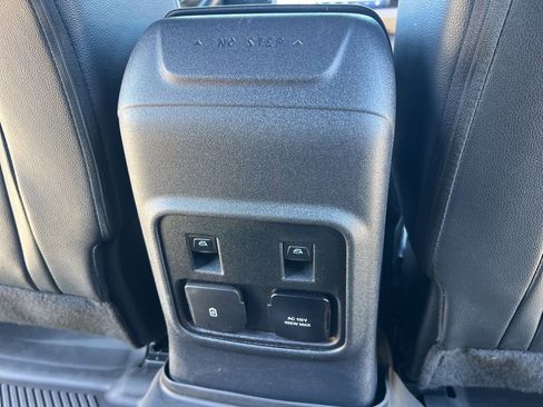 Used 2023 Ford Bronco Wildtrak image 45