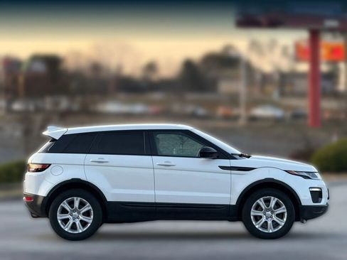 Used 2016 Land Rover Range Rover Evoque SE image 7