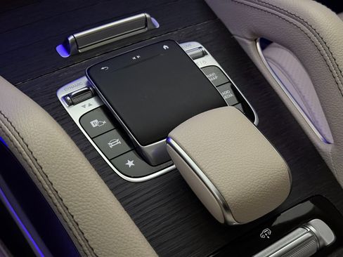 Used 2020 Mercedes-Benz GLS 450 GLS450 4MATIC image 36