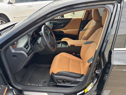Used 2025 Lexus ES 350 Ultra Luxury FWD image 3