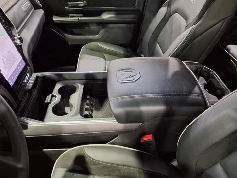 Used 2026 RAM 1500 Laramie AWD/4WD image 12