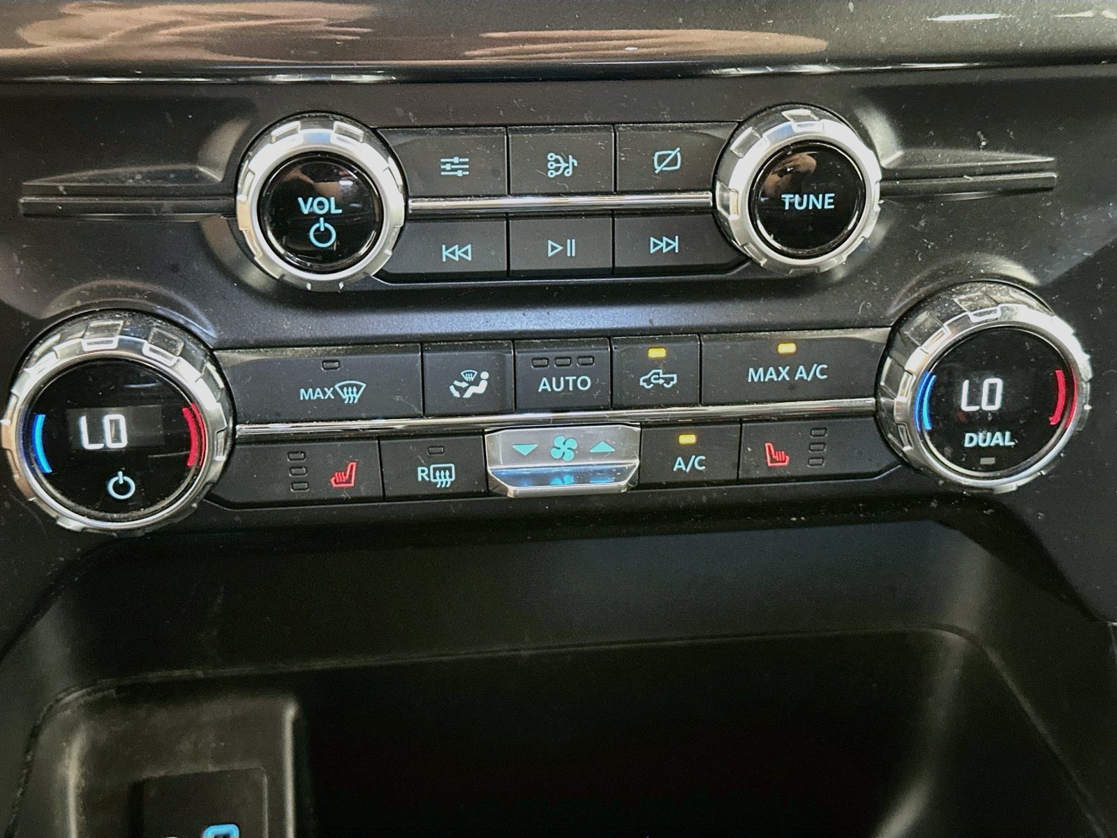 Used 2021 Ford F150 XLT w/ Equipment Group 302A High AWD/4WD image 16
