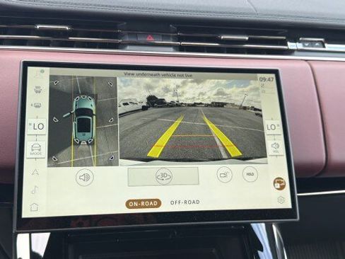New 2026 Land Rover Range Rover Sport Dynamic SE image 21