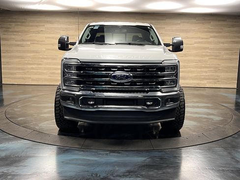 Used 2024 Ford F250 Lariat w/ Chrome Package image 25