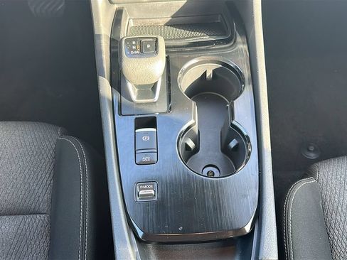 Used 2025 Nissan Rogue SV FWD image 27