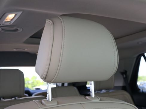 Used 2017 Ford Explorer Platinum AWD/4WD image 51