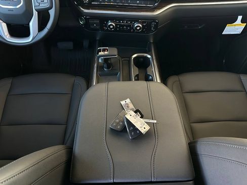 New 2026 GMC Sierra 1500 Elevation w/ Elevation Premium Package AWD/4WD image 20