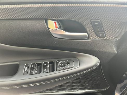 Used 2019 Hyundai Santa Fe FWD image 14