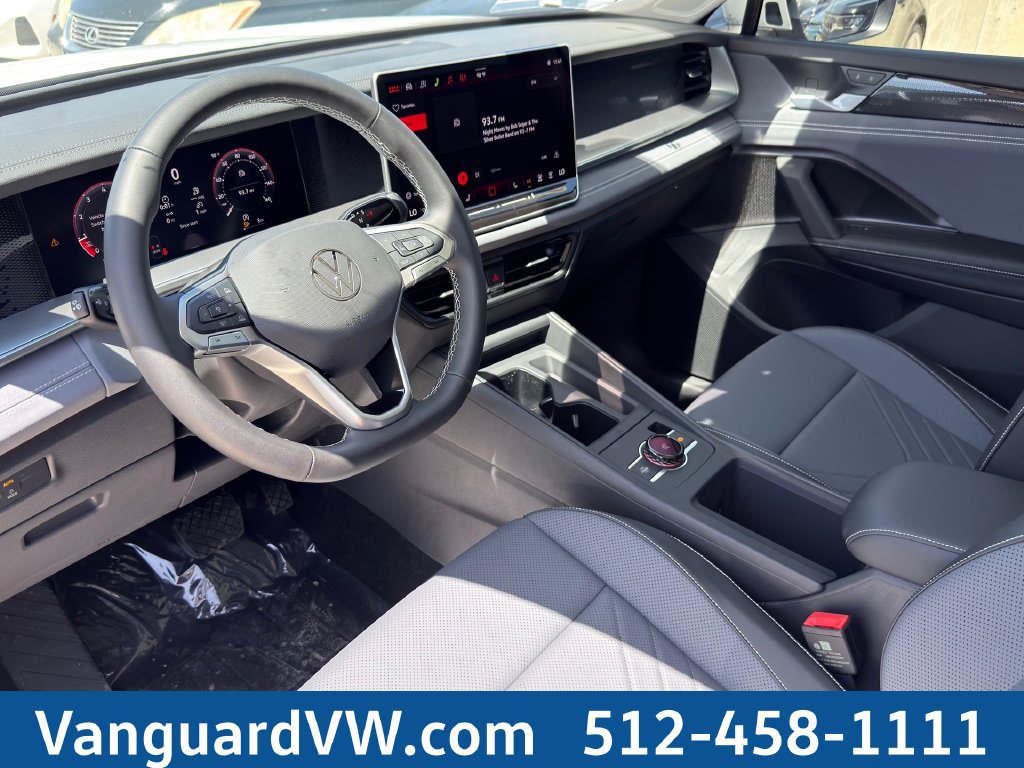 New 2026 Volkswagen Tiguan SE FWD image 11
