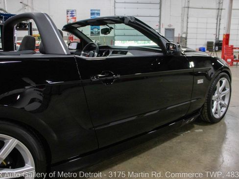 Used 2011 Ford Mustang GT Premium w/ Comfort Pkg RWD image 24