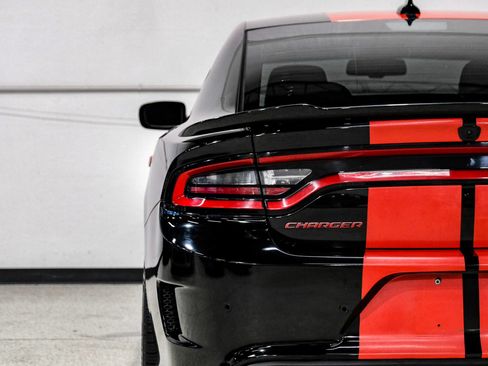 Used 2016 Dodge Charger SRT w/ Harman/Kardon Audio Group RWD image 57