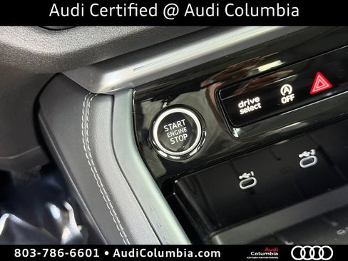 Used 2025 Audi Q5 Prestige AWD/4WD image 32