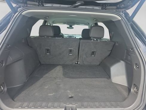 Used 2023 Chevrolet Equinox LT w/ Driver Convenience Package FWD image 9