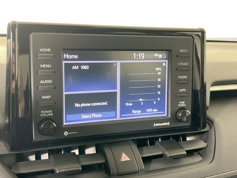 Used 2021 Toyota RAV4 LE image 14