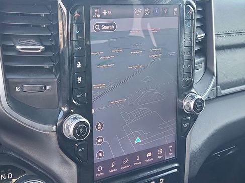 Used 2025 RAM 1500 Laramie image 16