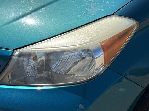Used 2012 Toyota Yaris LE FWD image 47