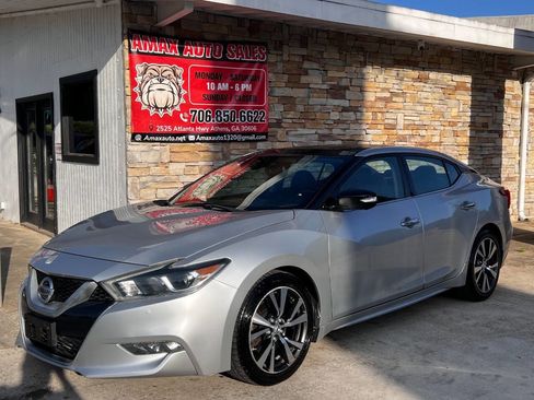 Used 2017 Nissan Maxima Platinum FWD image 2