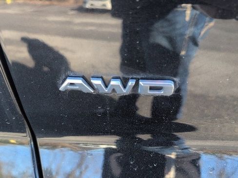 Used 2023 Cadillac XT4 Premium Luxury image 10