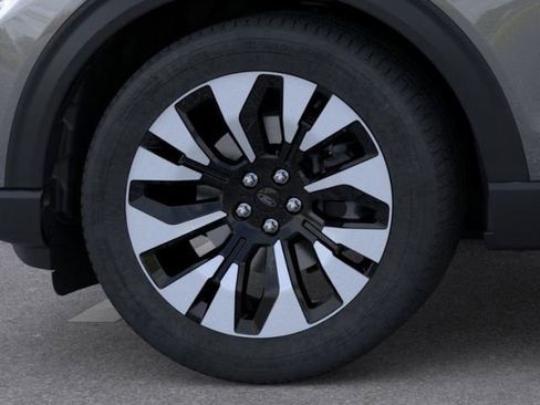 New 2026 Ford Explorer Platinum w/ LUX Leather Package image 19