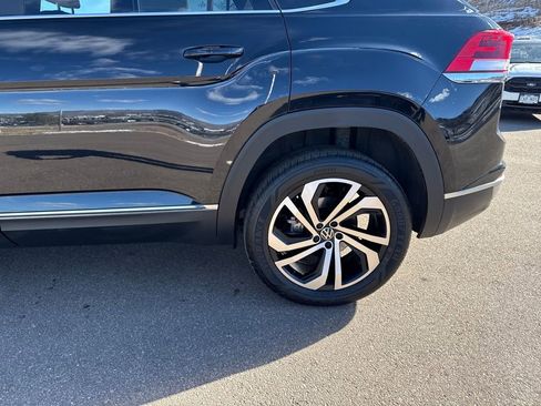 Used 2022 Volkswagen Atlas Cross Sport SEL image 33