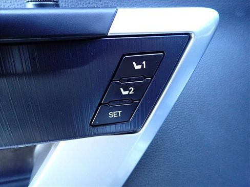 Used 2023 Toyota Tundra Platinum image 17