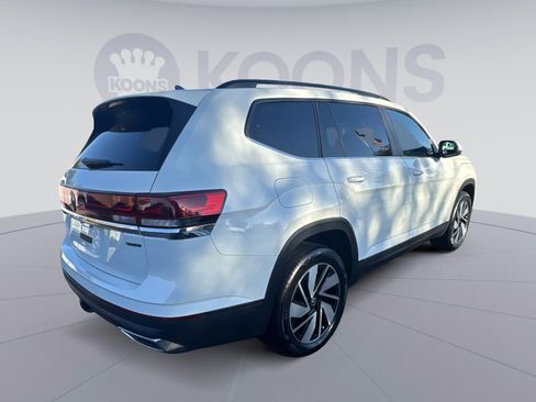Used 2025 Volkswagen Atlas SE AWD/4WD image 5