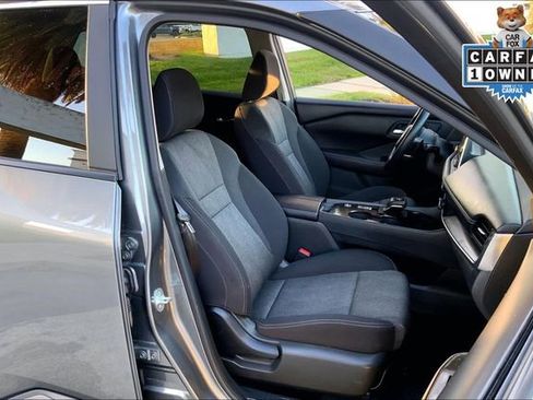 Used 2024 Nissan Rogue SV image 7