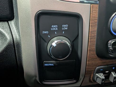 Used 2015 RAM 2500 Laramie w/ Convenience Group AWD/4WD image 25