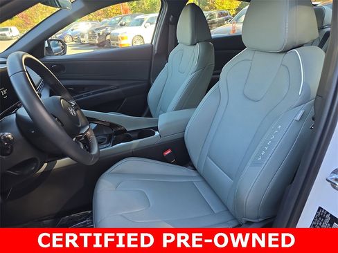 Certified 2025 Hyundai Elantra Limited image 15