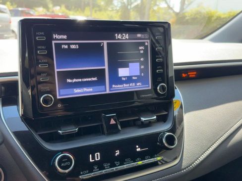 Used 2021 Toyota Corolla SE FWD image 16