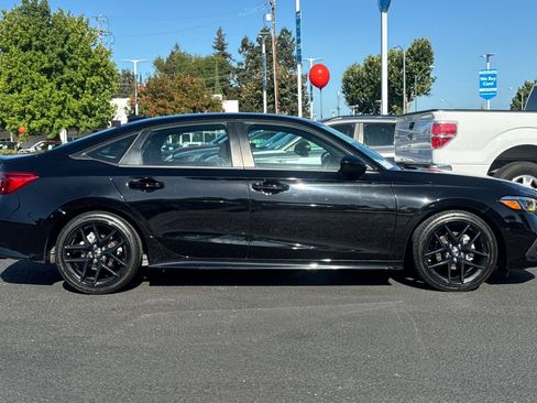 Used 2023 Honda Civic Sport image 8