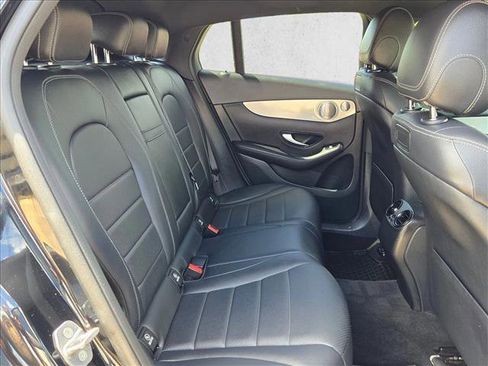 Used 2019 Mercedes-Benz GLC 300 4MATIC Coupe image 21