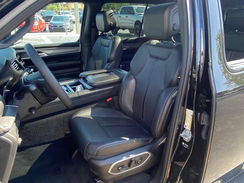 Used 2024 Jeep Wagoneer Series II AWD/4WD image 17