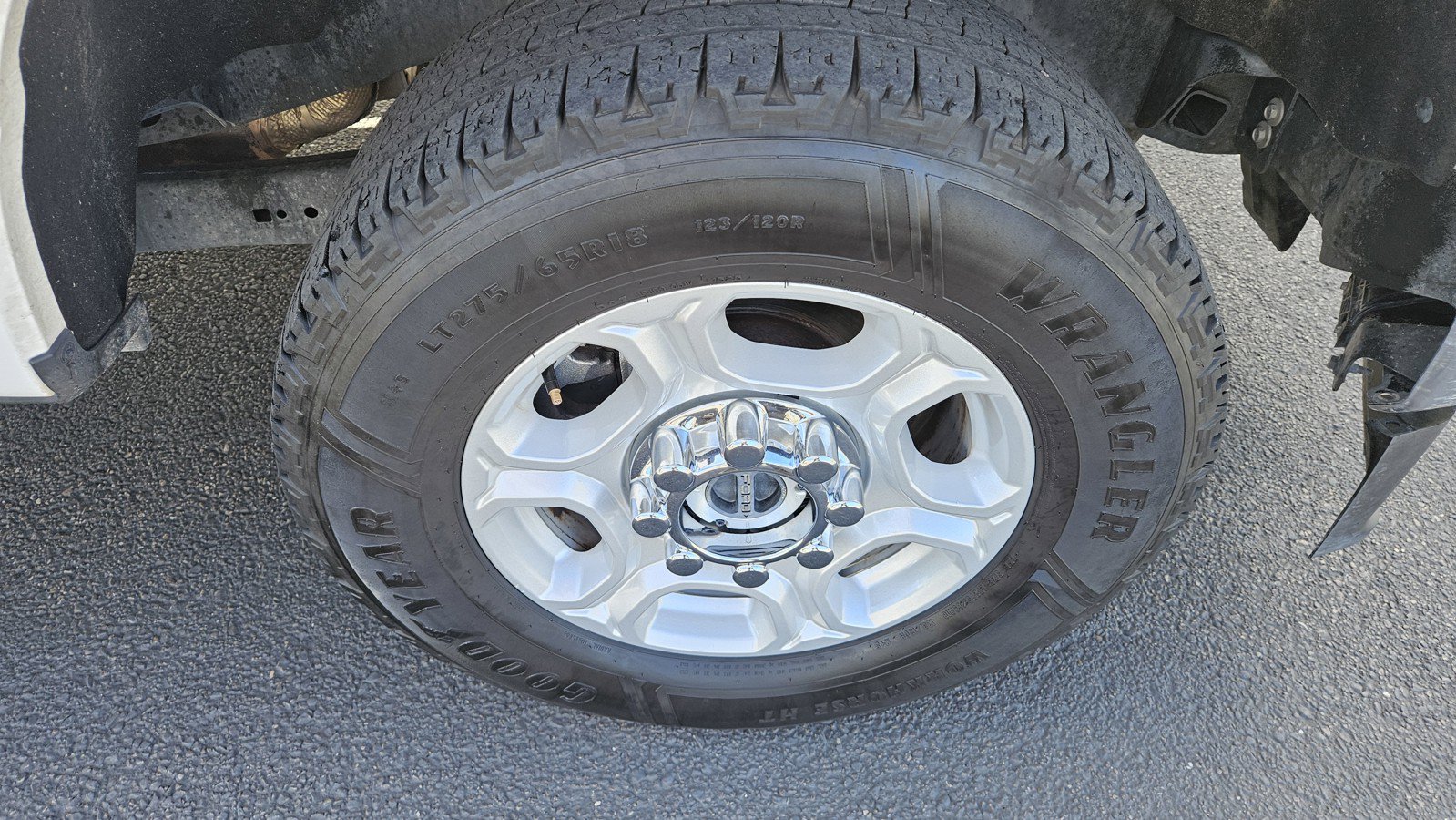 Used 2025 Ford F250 XLT AWD/4WD image 2