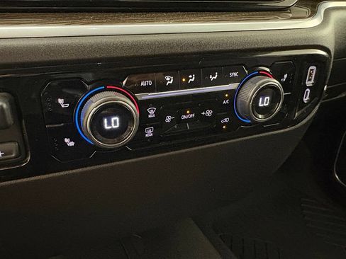 Certified 2022 Chevrolet Silverado 1500 LT AWD/4WD image 37