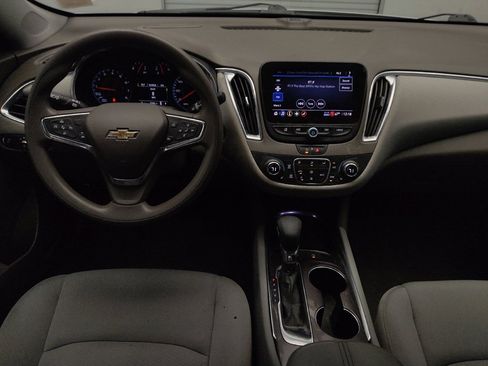 Used 2021 Chevrolet Malibu LT FWD image 22