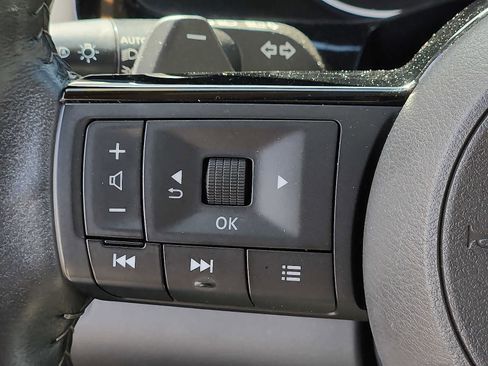 Used 2022 Nissan Pathfinder SL w/ SL Premium Package image 20