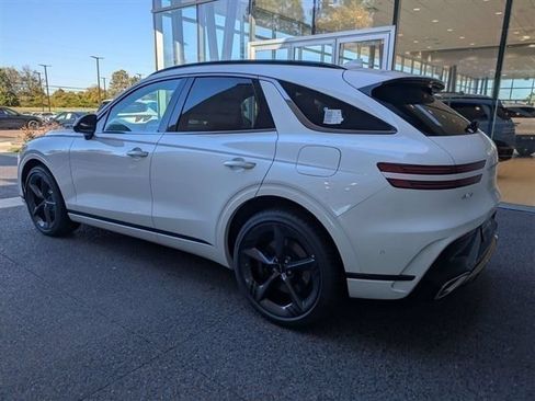 Used 2026 Genesis GV70 2.5T Sport Prestige AWD/4WD image 3