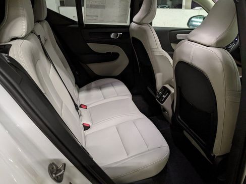 New 2026 Volvo XC40 B5 Ultra w/ Protection Package Premier image 25