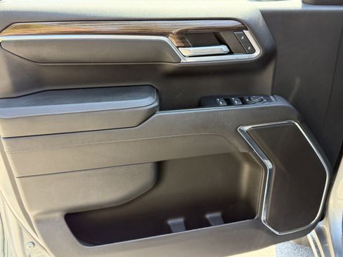 Used 2023 Chevrolet Silverado 1500 LT image 4