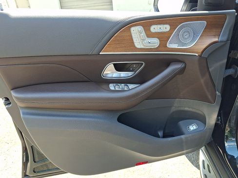 Used 2020 Mercedes-Benz GLS 580 4MATIC image 12