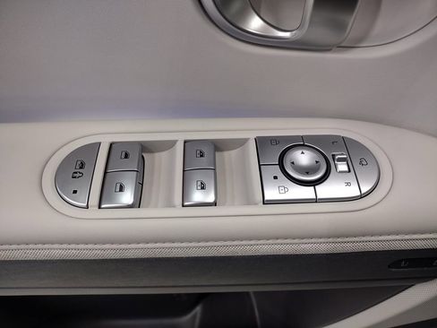 Certified 2023 Hyundai Ioniq 5 Limited w/ Cargo Package image 22