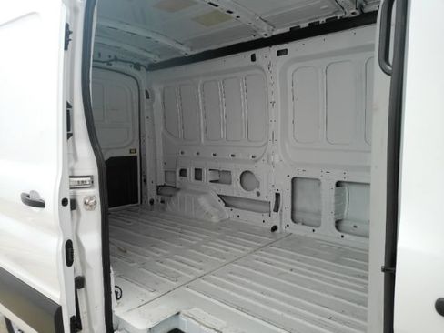 Used 2025 Ford Transit 250 148 Medium Roof RWD image 19