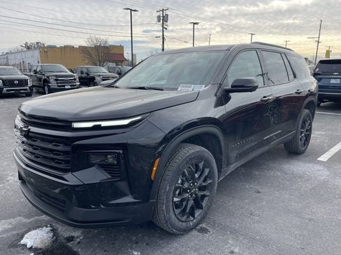 New 2026 Chevrolet Traverse LT w/ Midnight/Sport Edition image 3
