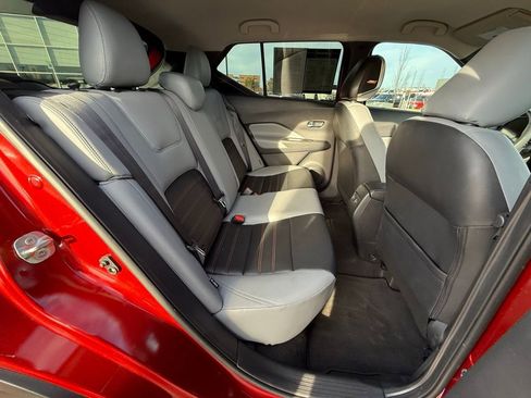 Used 2021 Nissan Kicks SR w/ SR Premium Package image 30