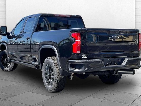 New 2026 Chevrolet Silverado 2500 High Country w/ High Country Premium Package AWD/4WD image 3