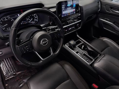 Used 2022 Nissan Pathfinder SL w/ Cargo Package image 7