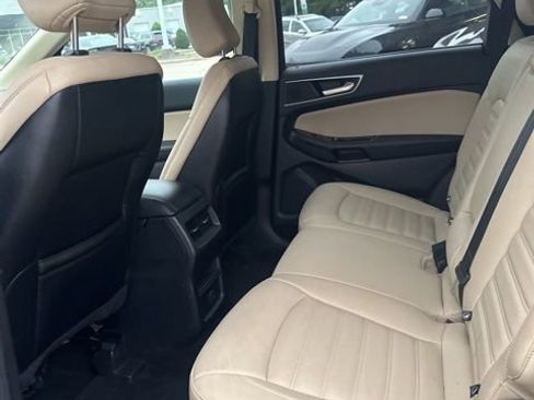 Used 2020 Ford Edge SEL image 16