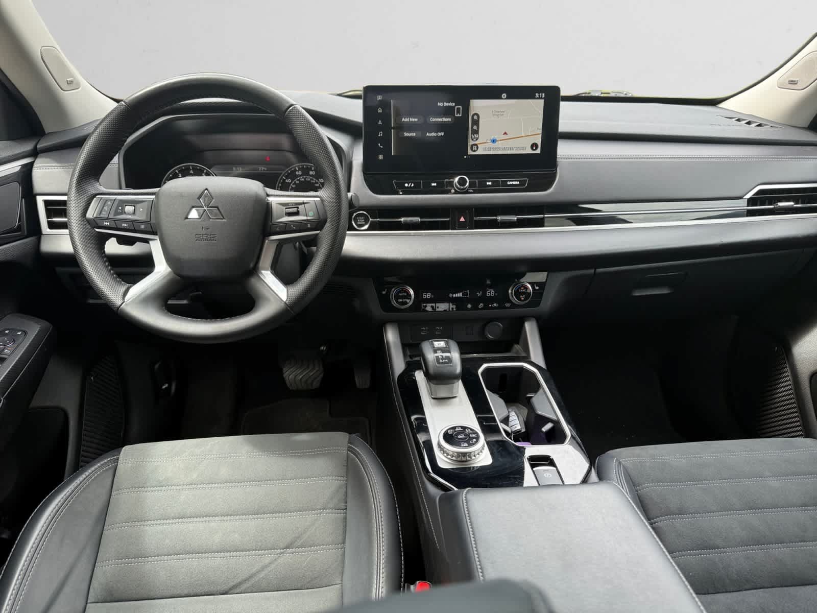 Used 2025 Mitsubishi Outlander SE AWD/4WD image 10